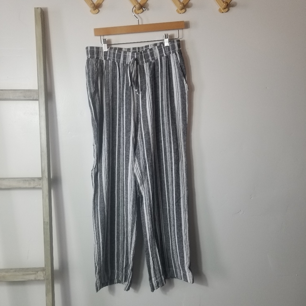 BRIGGS WOMEN'S BLACK AND WHITE FLOWY PANTS SIZE LARGE